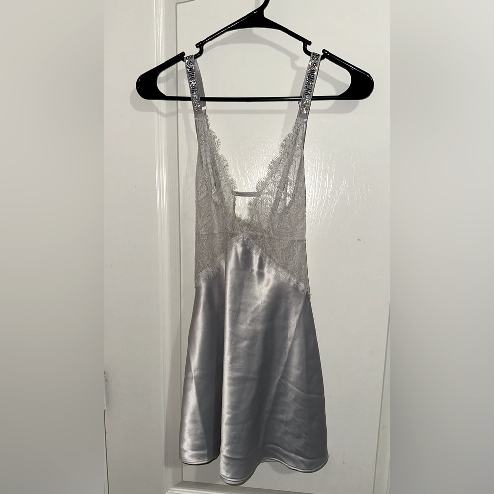 Victoria’s Secret Lace plunge Rhinestone Strap Satin Slip Sz Xs Limited Edition